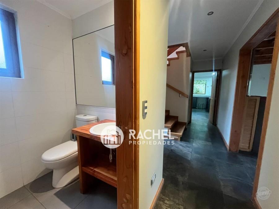 SE ARRIENDA HERMOSA CASA EN CONDOMINIO LOMAS DEL CARMEN