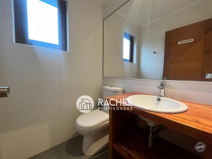 SE ARRIENDA HERMOSA CASA EN CONDOMINIO LOMAS DEL CARMEN