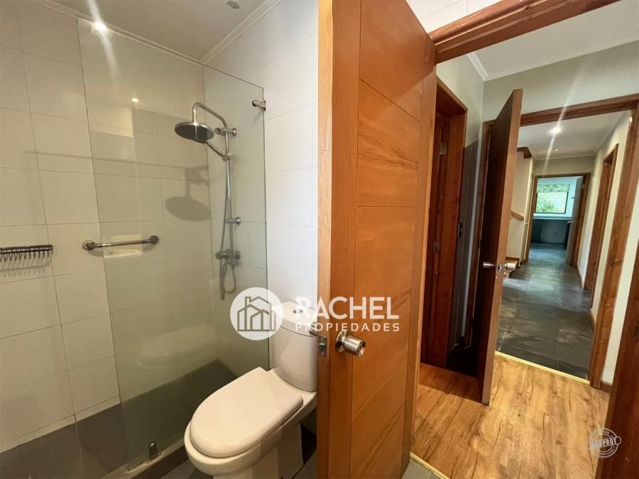 SE ARRIENDA HERMOSA CASA EN CONDOMINIO LOMAS DEL CARMEN