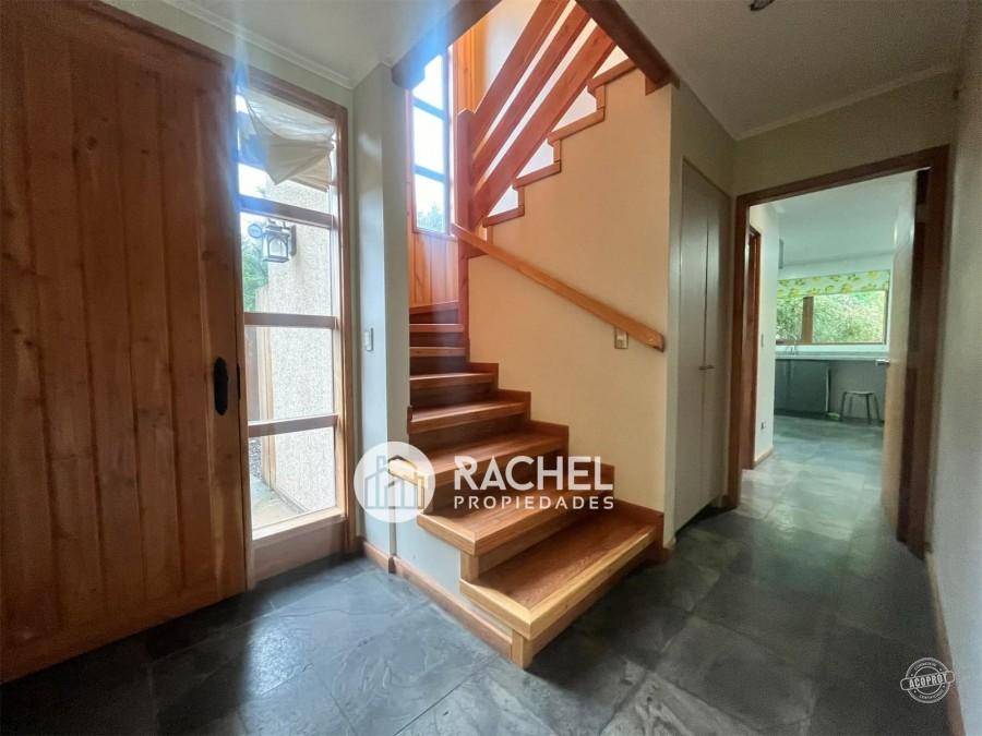 SE ARRIENDA HERMOSA CASA EN CONDOMINIO LOMAS DEL CARMEN