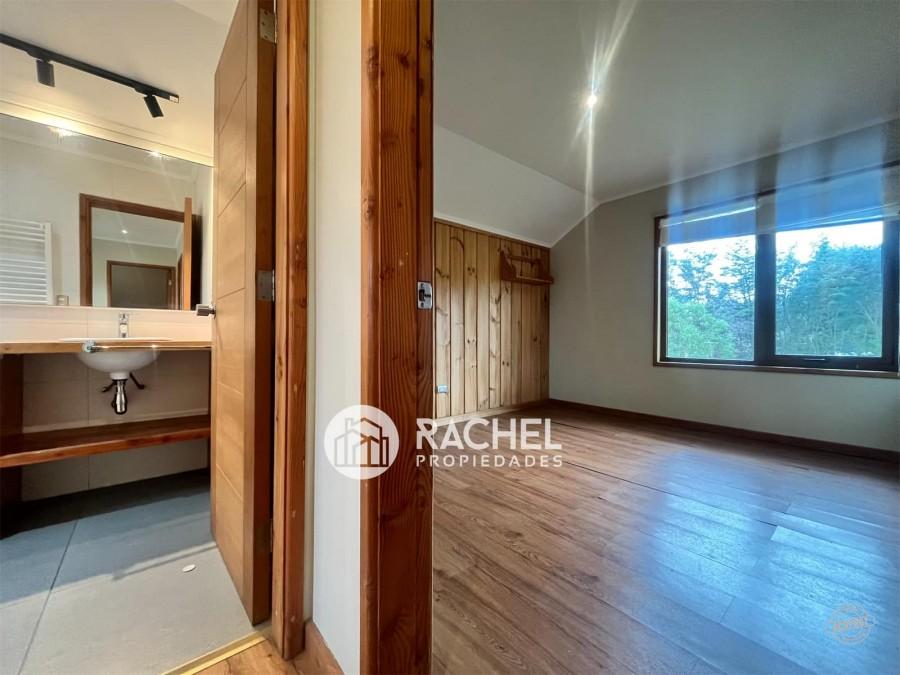 SE ARRIENDA HERMOSA CASA EN CONDOMINIO LOMAS DEL CARMEN
