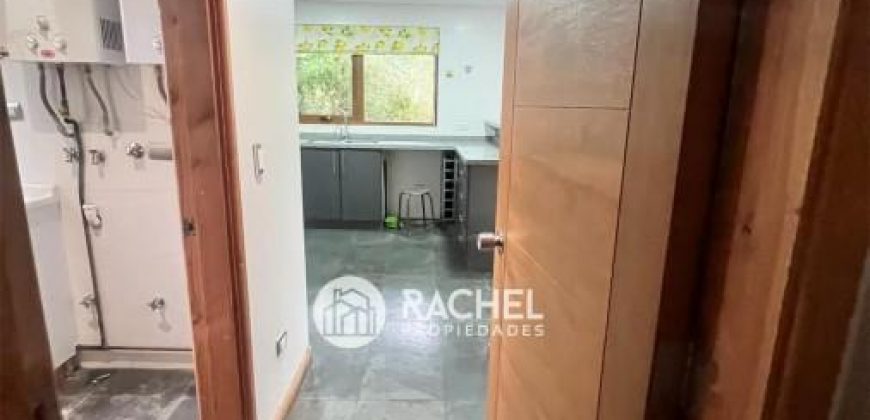 SE ARRIENDA HERMOSA CASA EN CONDOMINIO LOMAS DEL CARMEN