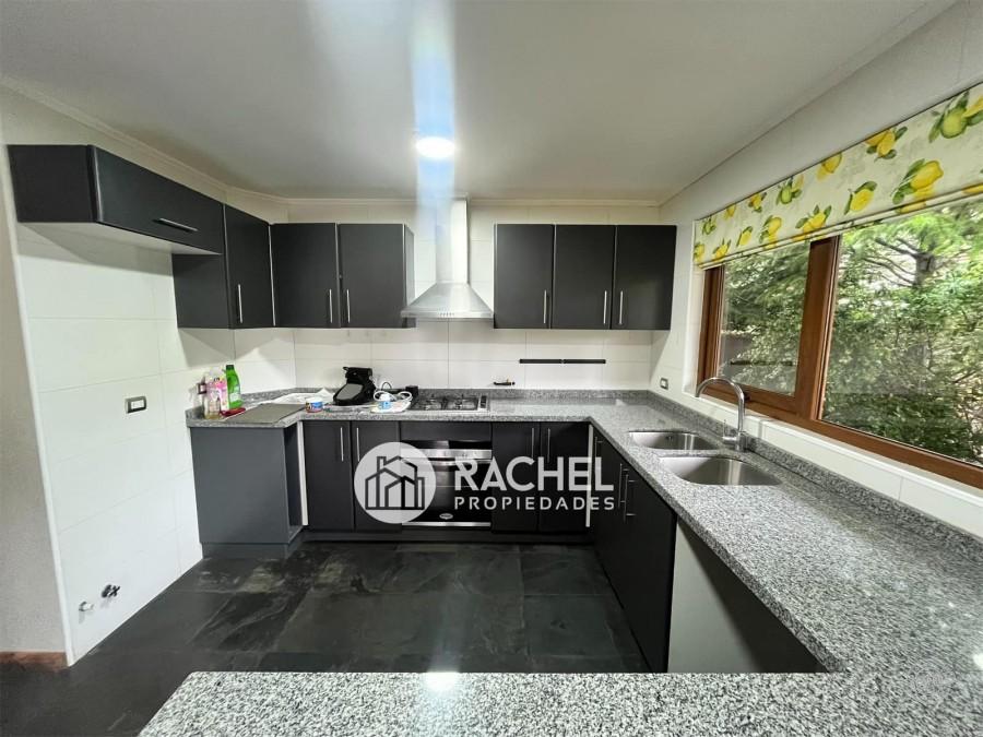 SE ARRIENDA HERMOSA CASA EN CONDOMINIO LOMAS DEL CARMEN