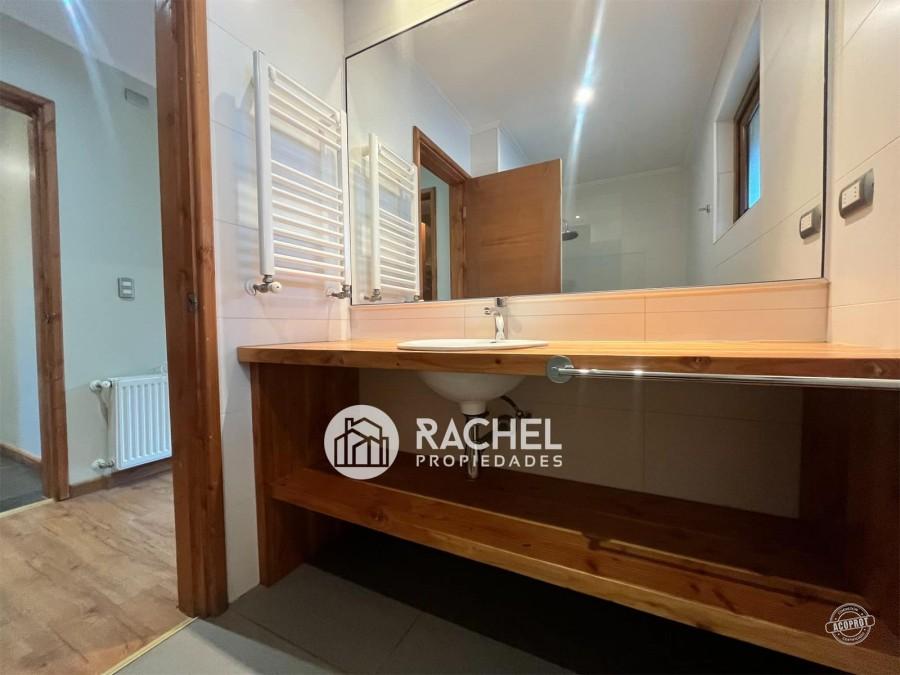 SE ARRIENDA HERMOSA CASA EN CONDOMINIO LOMAS DEL CARMEN