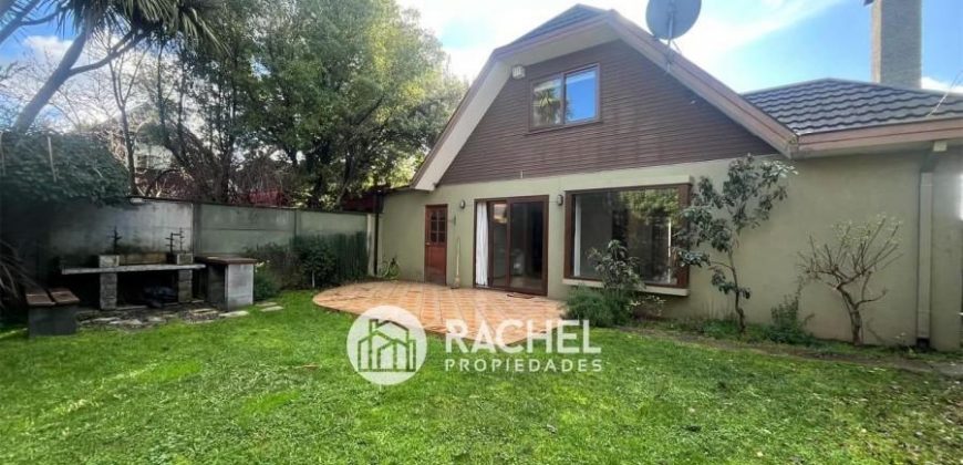 SE ARRIENDA LINDA CASA A PASOS DE COLEGIO GREENHOUSE