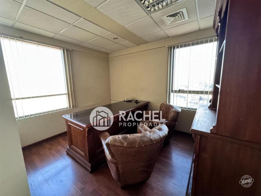 SE ARRIENDA OFICINA EN EDIFICIO SINERGIA AMOBLADA