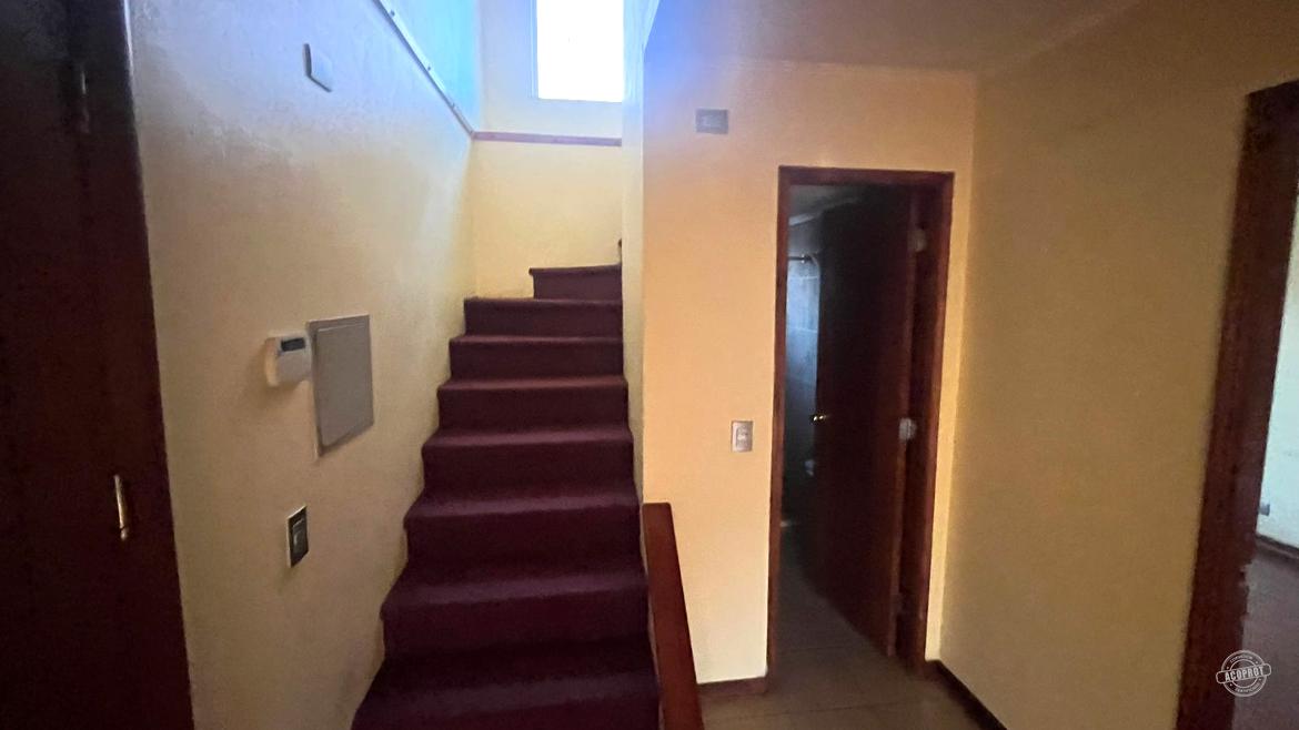 Vendemos amplia casa en Barrio Inglés