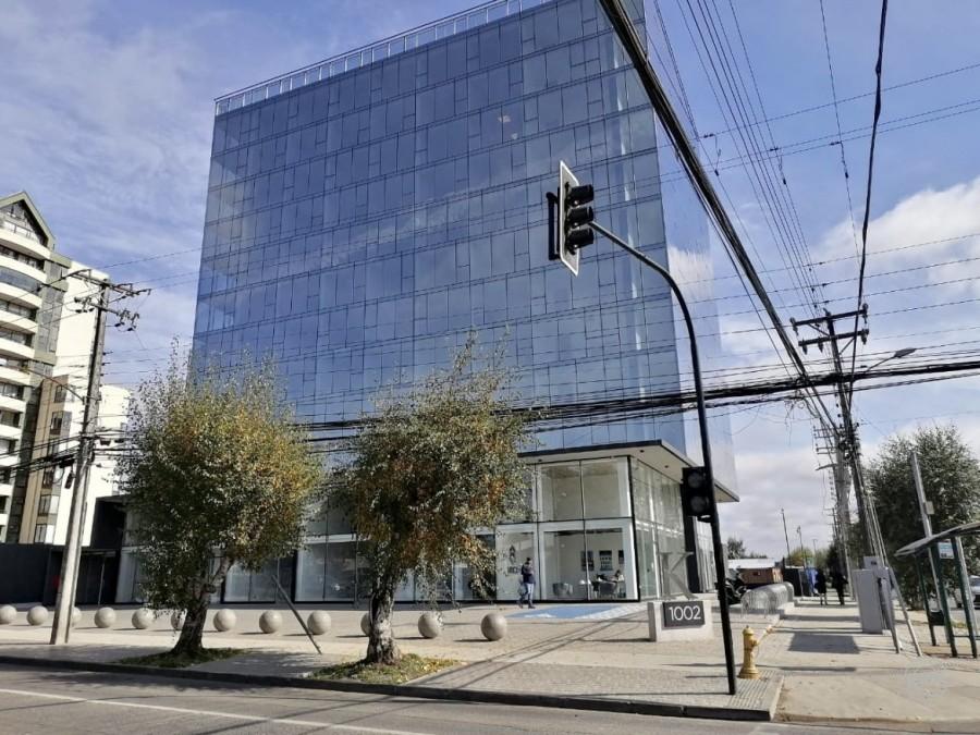 Vendemos amplia oficina en Edificio K Business