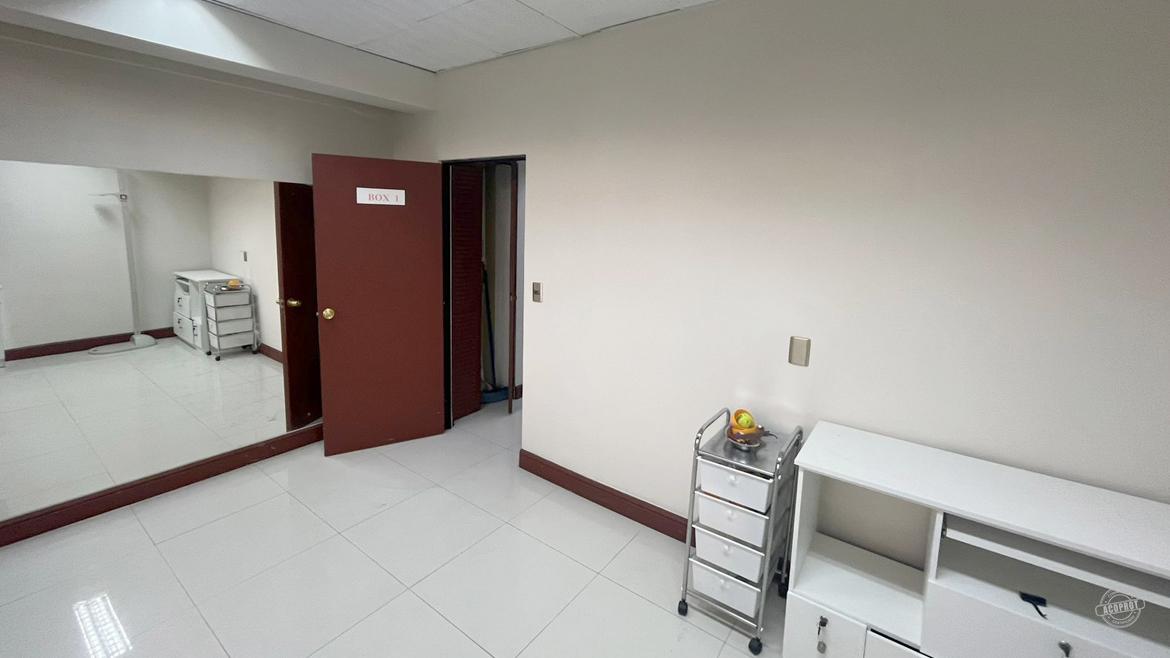 Arrendamos amplio local comercial en Centro de Especialidades Médicas Dinamarca