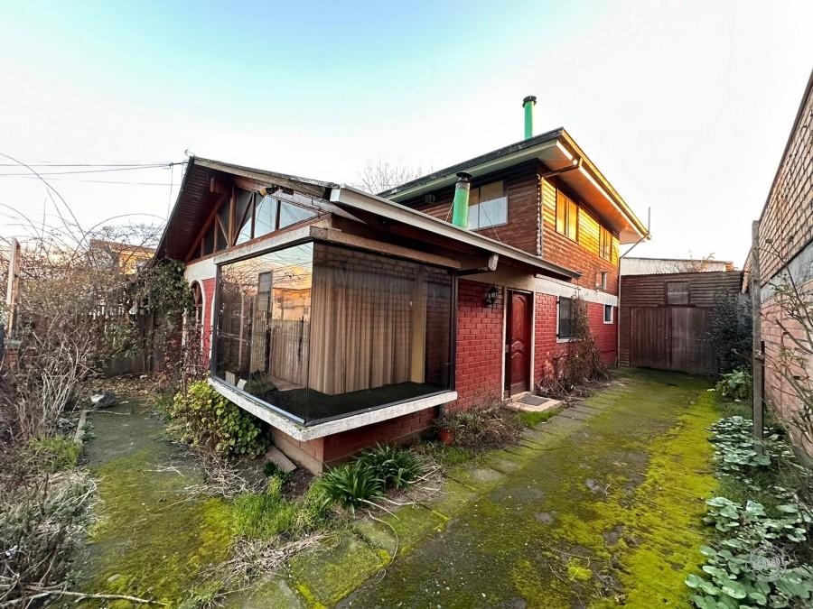 SE VENDE AMPLIA CASA EN SECTOR AMANECER