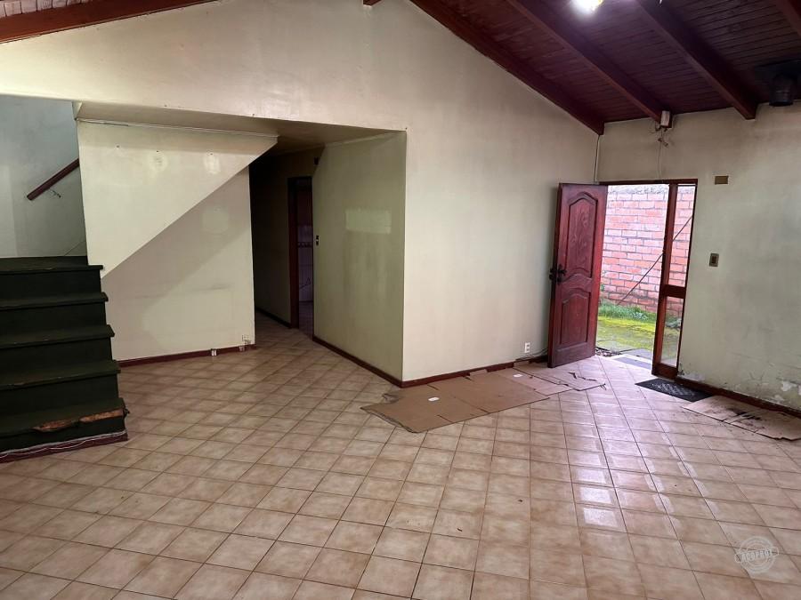 SE VENDE AMPLIA CASA EN SECTOR AMANECER