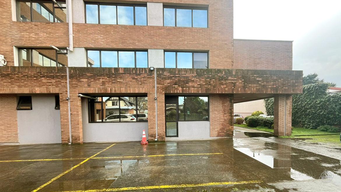 Arrendamos amplio local comercial en Centro de Especialidades Médicas Dinamarca