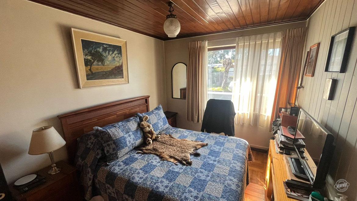 Vendemos casa esquina a pasos de Caupolicán