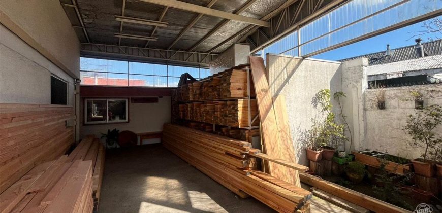 Vendemos casa esquina a pasos de Caupolicán