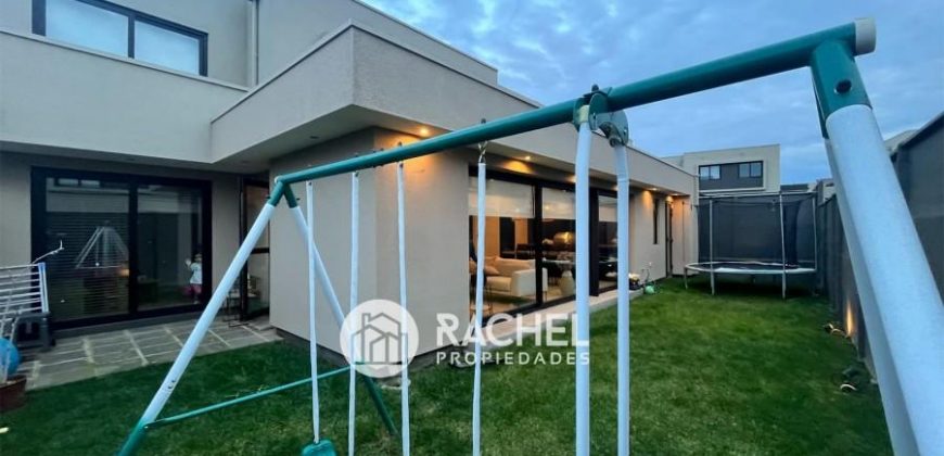 SE VENDE HERMOSA CASA AMPLIADA – CONDOMINIO BELO HORIZONTE
