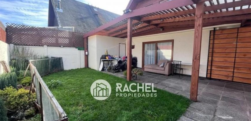 SE ARRIENDA CÓMODA CASA EN SECTOR DE LOMAS DE MIRASUR