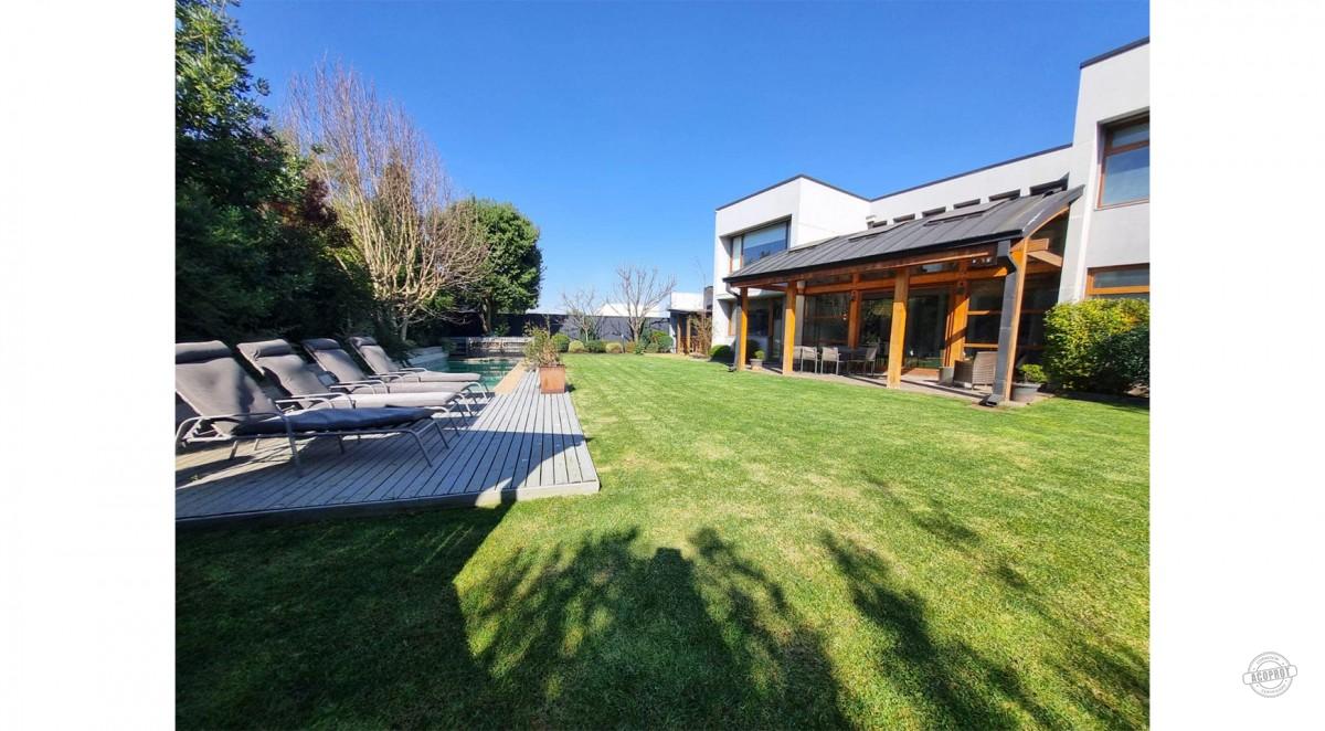 SE VENDE ESPECTACULAR CASA EN UNO DE LOS MÁS EXCLUSIVOS CONDOMINIOS DEL PORTAL DE LA FRONTERA