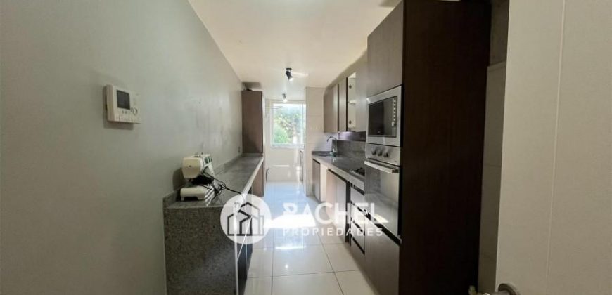 SE ARRIENDA AMPLIO DEPARTAMENTO CON JARDÍN PRIVADO- SECTOR BARRIO INGLÉS