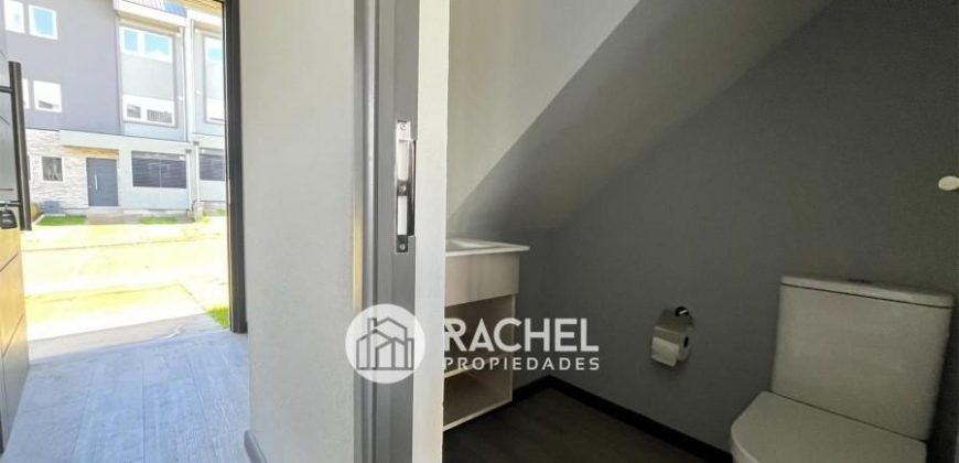 SE ARRIENDA CASA ESTILO TOWNHOUSE DENTRO DE CONDOMINIO