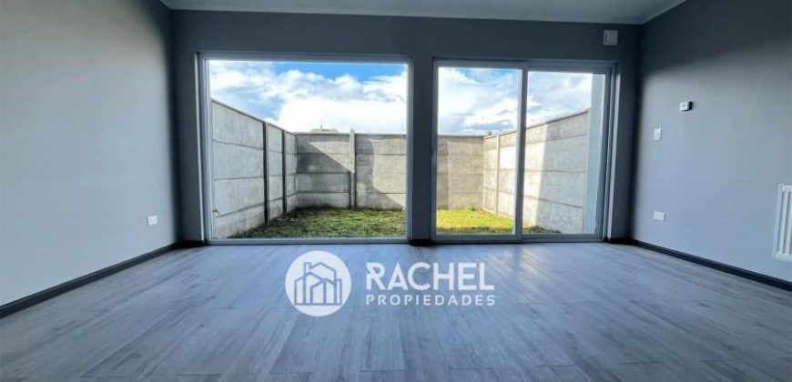SE ARRIENDA CASA ESTILO TOWNHOUSE DENTRO DE CONDOMINIO