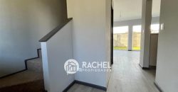 SE ARRIENDA CASA ESTILO TOWNHOUSE DENTRO DE CONDOMINIO