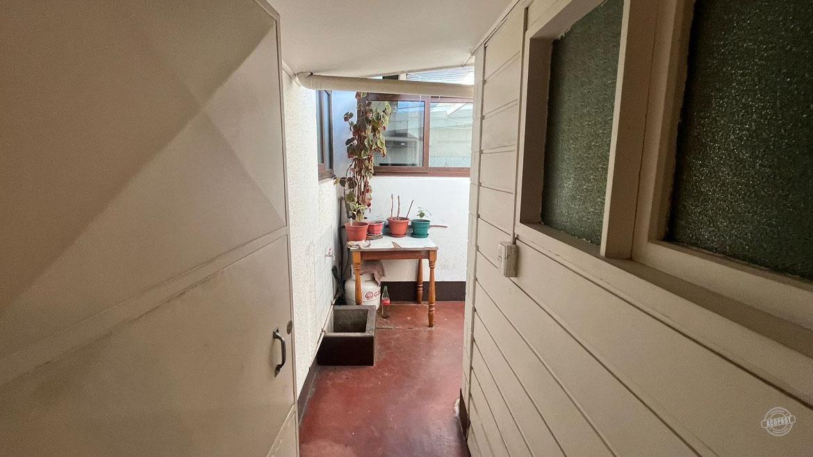 Vendemos casa esquina a pasos de Caupolicán