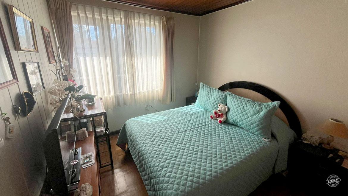 Vendemos casa esquina a pasos de Caupolicán