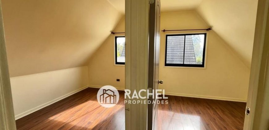 SE ARRIENDA ESTUPENDA CASA CON 4 DORMITORIOS- LOMAS DE MIRASUR