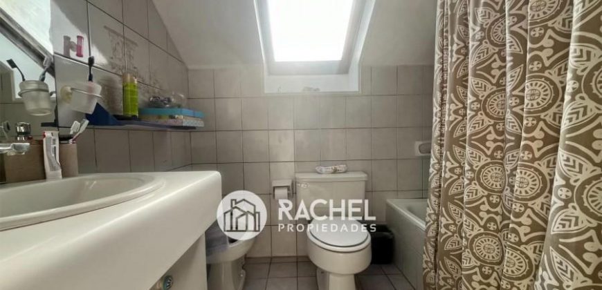 SE VENDE AMPLIA CASA DE 4D EN CONDOMINIO-CALLE FRANCIA