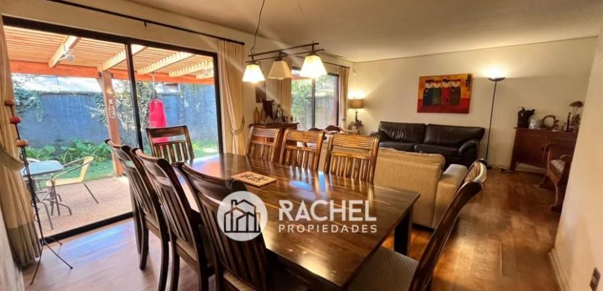 SE VENDE AMPLIA CASA DE 4D EN CONDOMINIO-CALLE FRANCIA