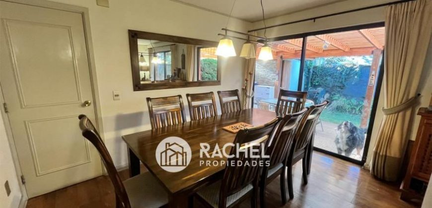 SE VENDE AMPLIA CASA DE 4D EN CONDOMINIO-CALLE FRANCIA