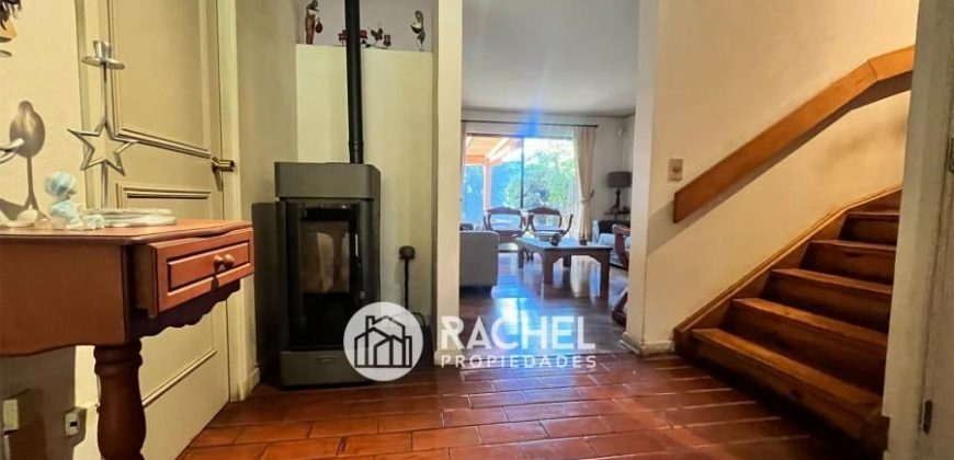 SE VENDE AMPLIA CASA DE 4D EN CONDOMINIO-CALLE FRANCIA