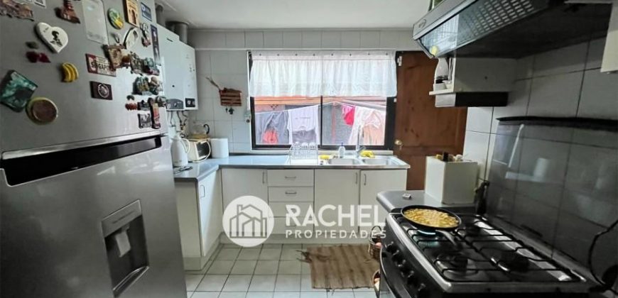SE VENDE AMPLIA CASA DE 4D EN CONDOMINIO-CALLE FRANCIA