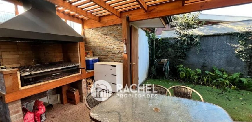 SE VENDE AMPLIA CASA DE 4D EN CONDOMINIO-CALLE FRANCIA