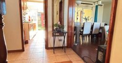 SE VENDE LINDA CASA EN BARRIO INGLÉS