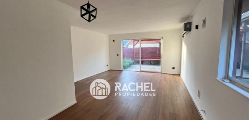 SE ARRIENDA LINDA CASA REMODELADA de 4 Dorm. pasos Colegio Pumahue – Sector Los Conquistadores