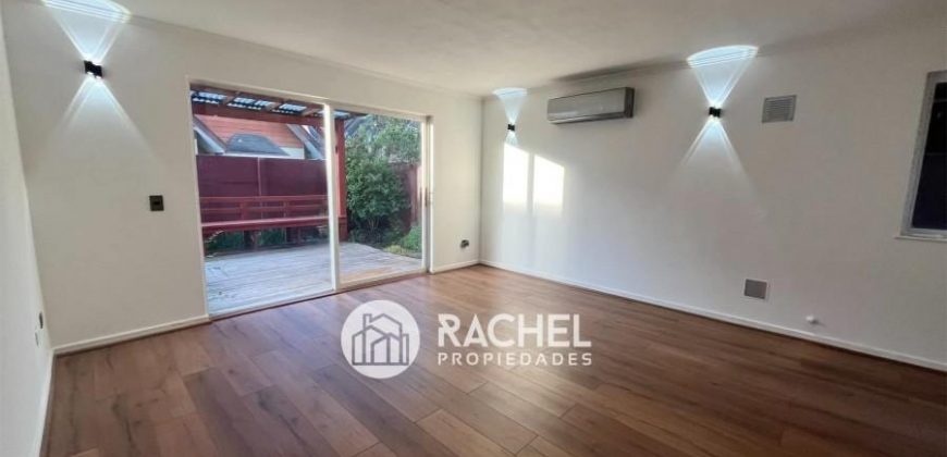 SE ARRIENDA LINDA CASA REMODELADA de 4 Dorm. pasos Colegio Pumahue – Sector Los Conquistadores