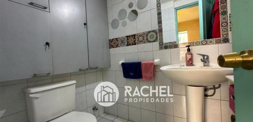 ARRIENDO AMPLIA OFICINA EN MALL MIRAGE CON ESTACIONAMIENTO