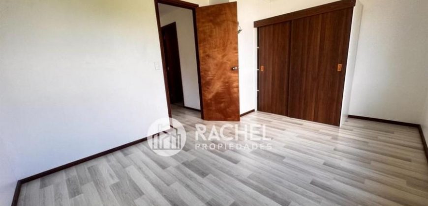 SE ARRIENDA EXCELENTE CASA CON GRAN TERRENO EN VILLARRICA
