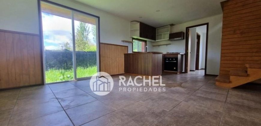 SE ARRIENDA EXCELENTE CASA CON GRAN TERRENO EN VILLARRICA