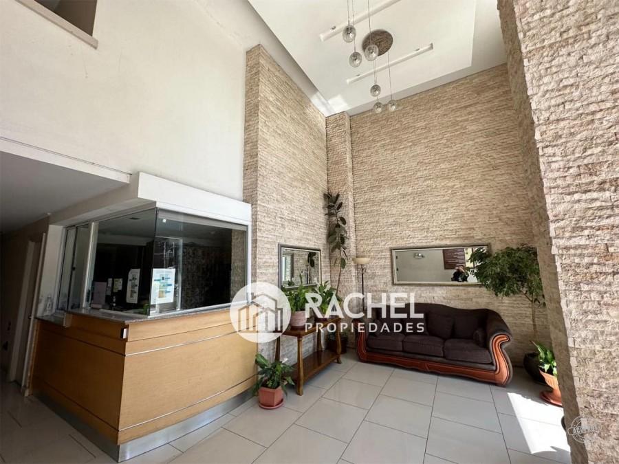 SE ARRIENDA DEPARTAMENTO FULL AMOBLADO EDIFICIO BARCELONA CON AMPLIA TERRAZA