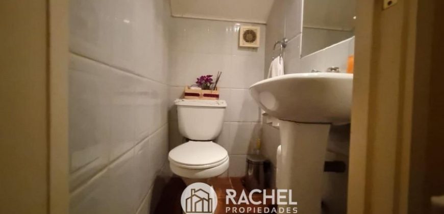 EN VENTA CASA ESQUINA CON PROYECCION COMERCIAL EN AVENIDA LAS ENCINAS