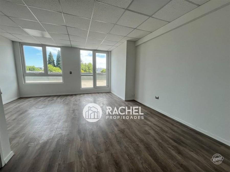 SE ARRIENDA LUMINOSA OFICINA CON OPCIÓN DE ESTACIONAMIENTO -Sector Avda Alemania