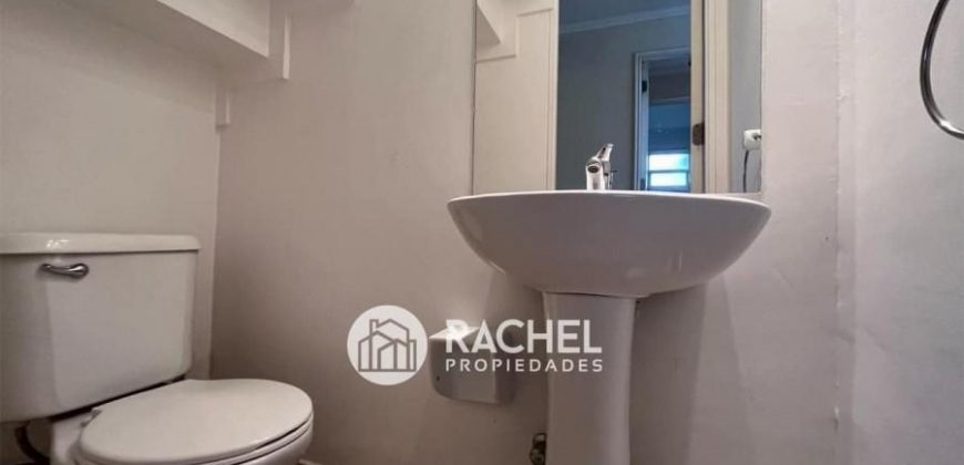 SE ARRIENDA IMPECABLE CASA 4 Dormitorios-Barrio Las Encinas