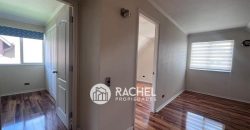 SE ARRIENDA IMPECABLE CASA 4 Dormitorios-Barrio Las Encinas
