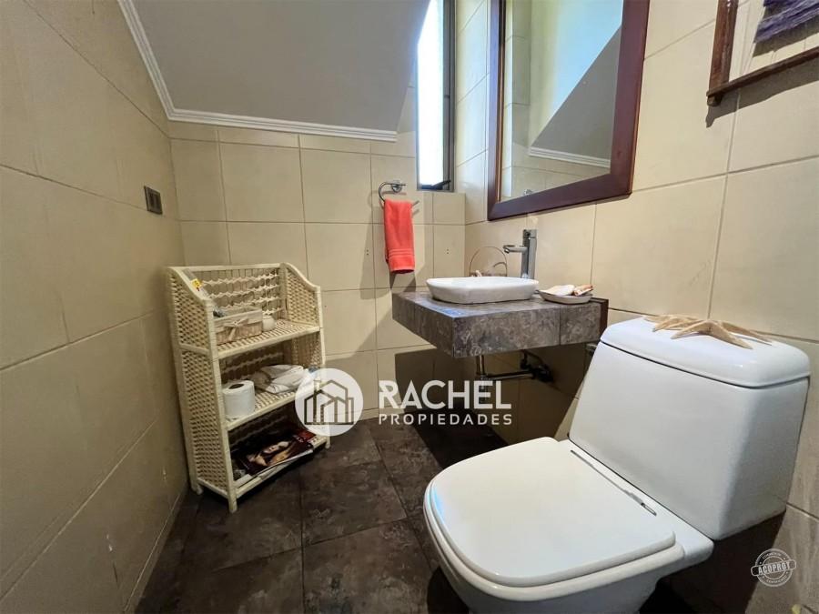 SE VENDE GRAN CASA CON 4D- SECTOR PORTAL DE LA FRONTERA