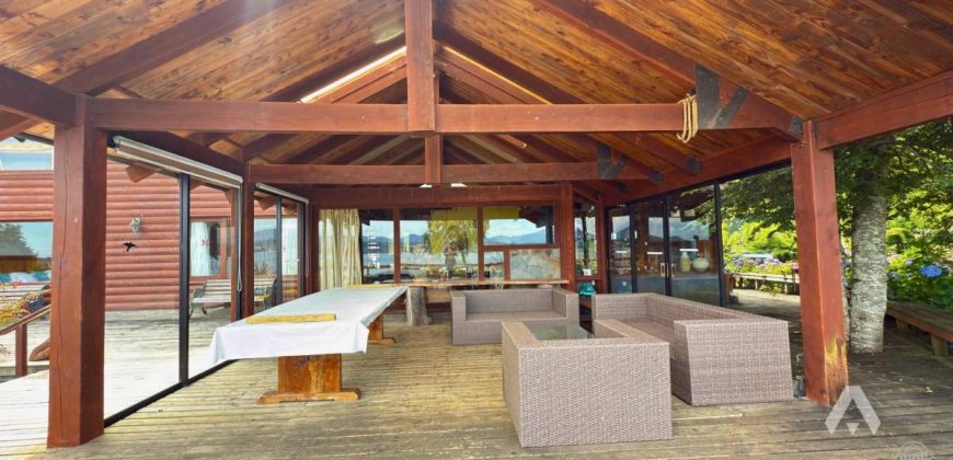 Casa en parcela en venta en Villarrica con acceso al lago