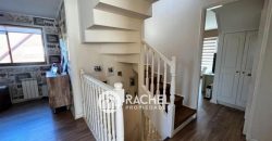 SE VENDE HERMOSA Y EQUIPADISIMA CASA EXCLUSIVO SECTOR-Puertas de Alcalá