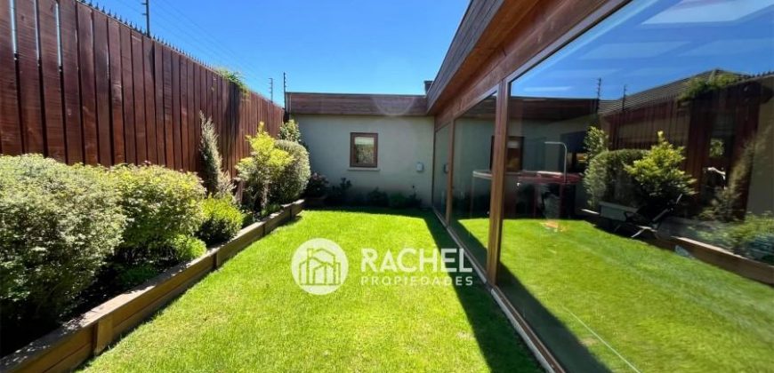 SE VENDE IMPECABLE Y HERMOSA CASA EN EXCLUSIVO CONDOMINIO- Sector Portal de la Frontera