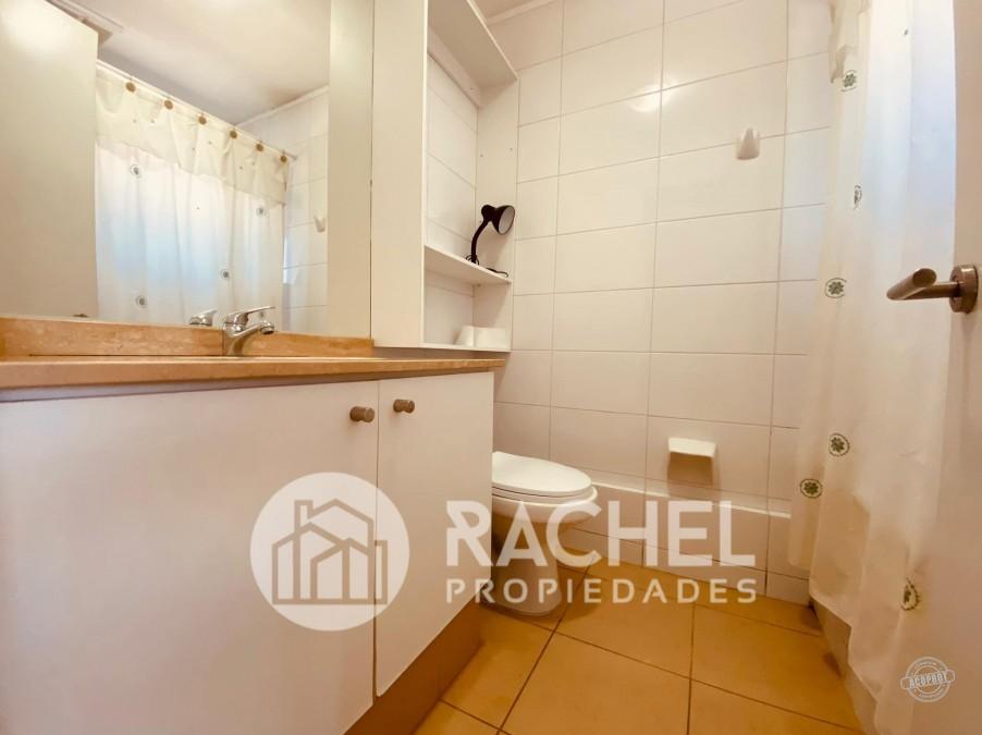 SE ARRIENDA CÓMODA CASA AMOBLADA, SECTOR RESIDENCIAL. VALDIVIA